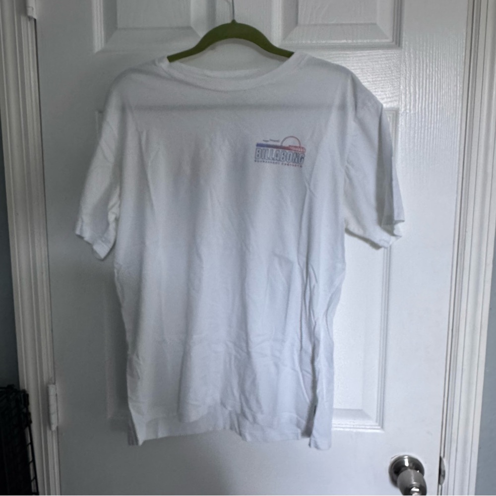Men’s Billabong White Graphic Short Sleeve Tee size L